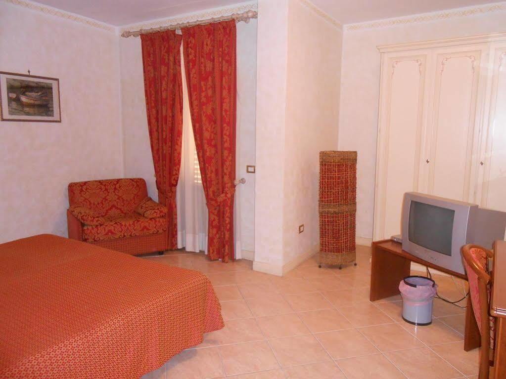 Hotel Centrale Bagheria Luaran gambar